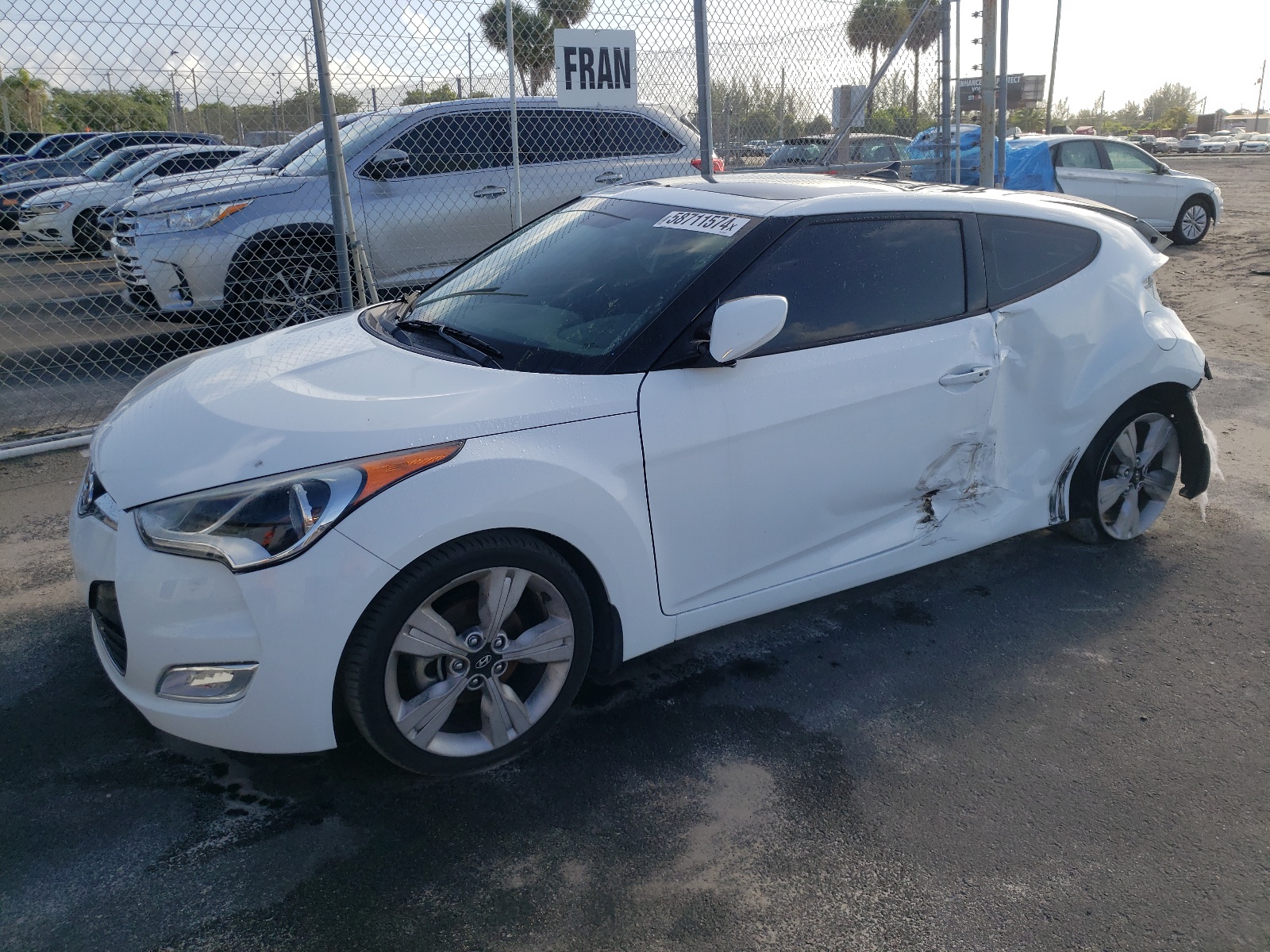 2017 Hyundai Veloster vin: KMHTC6AD1HU322459