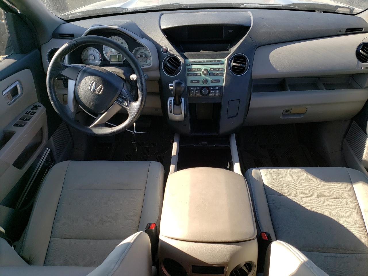 2011 Honda Pilot Lx VIN: 5FNYF3H22BB056972 Lot: 65426304