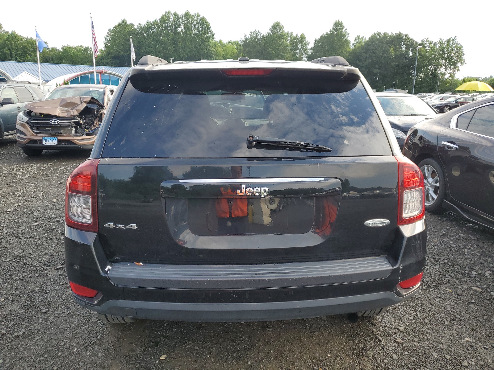 2014 Jeep Compass Latitude vin: 1C4NJDEBXED632931