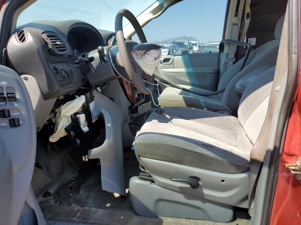 2005 Chrysler Town & Country - Image 7