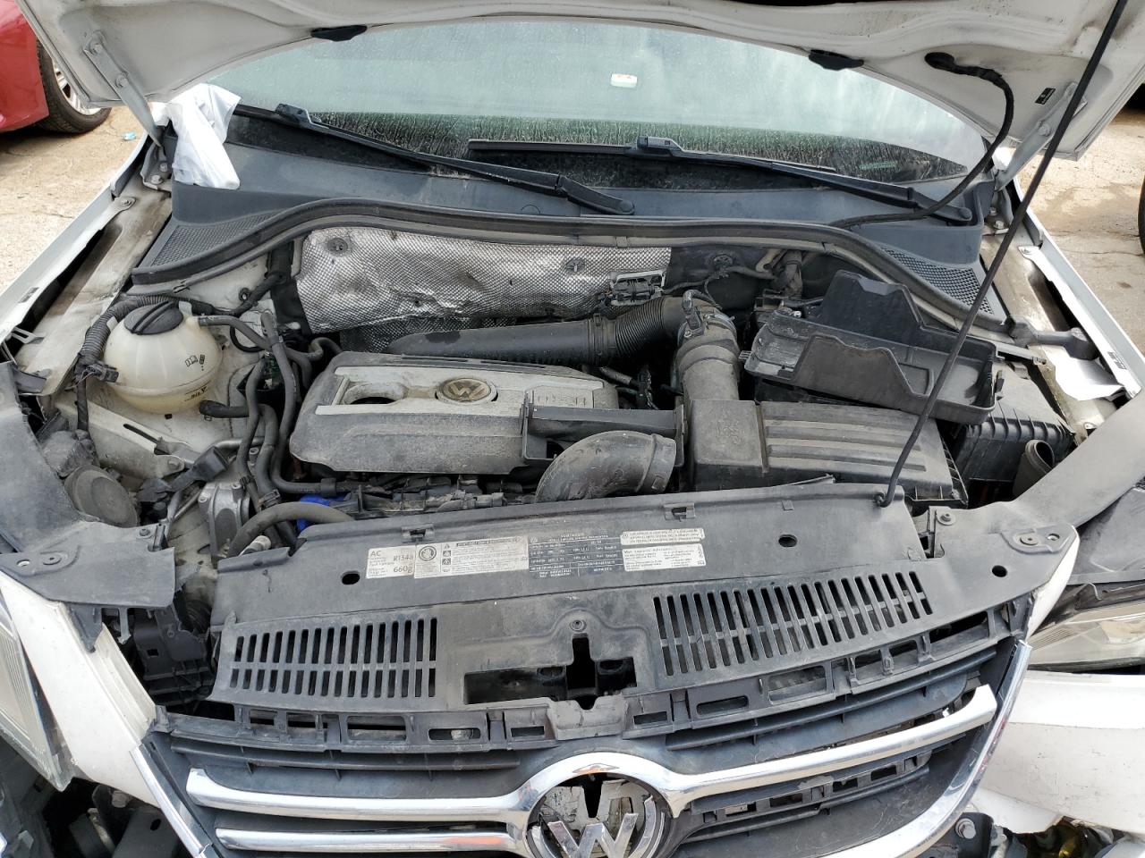 WVGBV7AX2BW553856 2011 Volkswagen Tiguan S