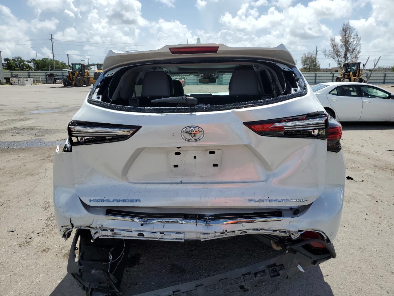 2022 Toyota Highlander Platinum VIN: 5TDFZRBH3NS256208 Lot: 64020734