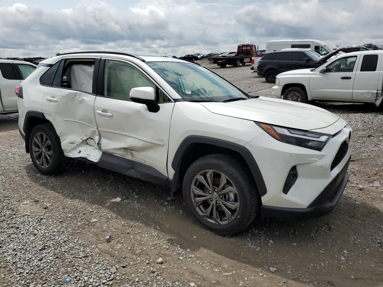 2022 Toyota Rav4 Xle Premium VIN: JTMB6RFV5ND077364 Lot: 63082944