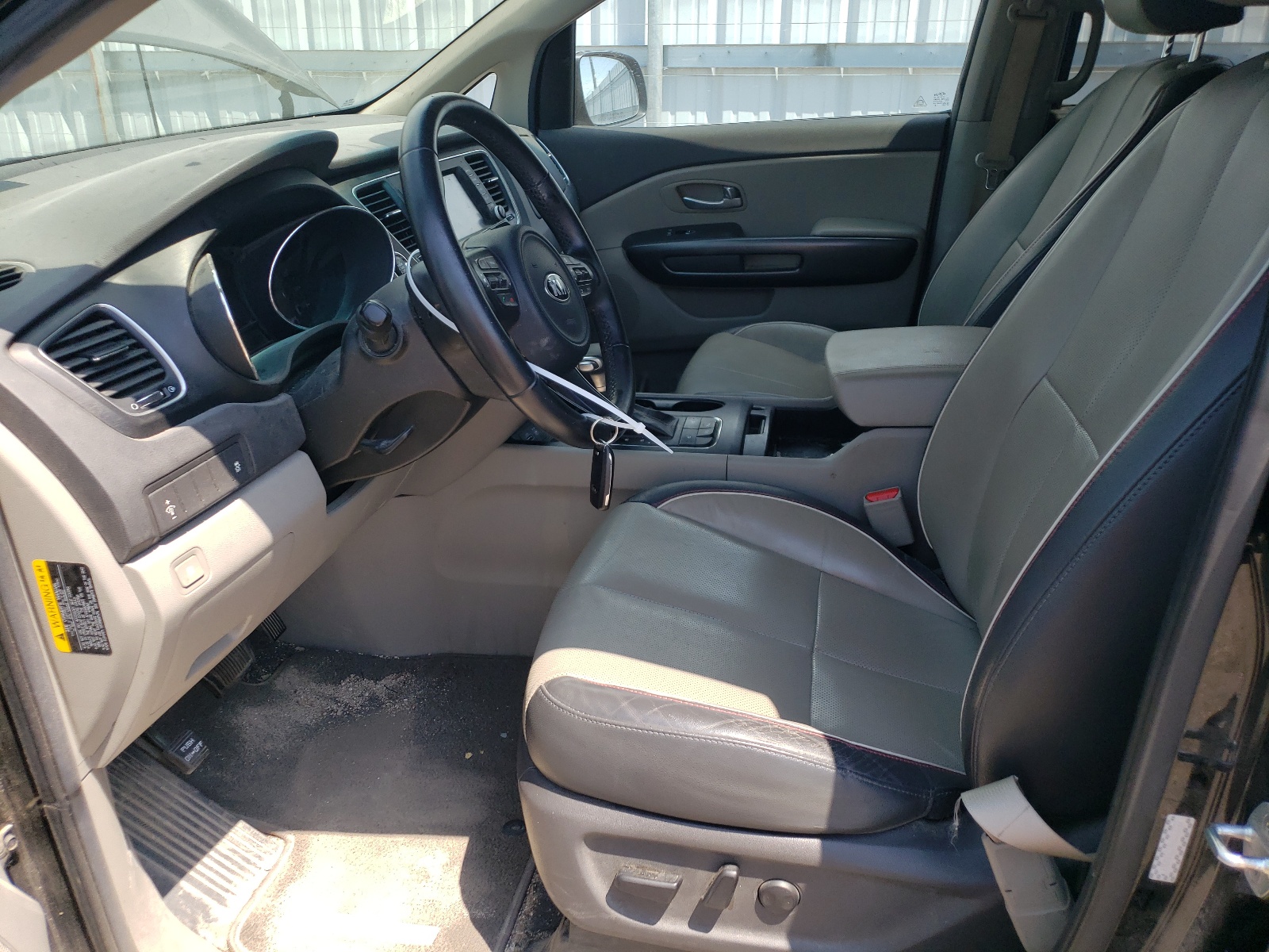 KNDMB5C14H6313722 2017 Kia Sedona Lx