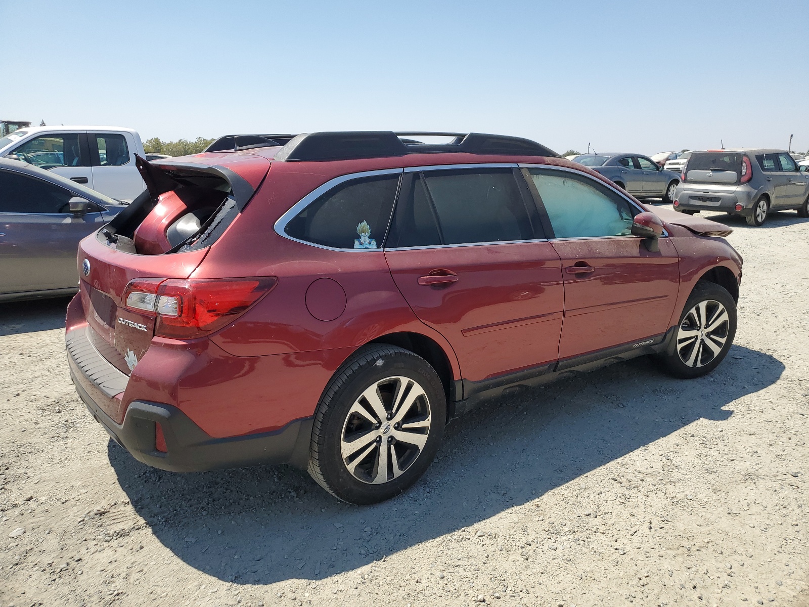 2018 Subaru Outback 2.5I Limited vin: 4S4BSANC0J3390573