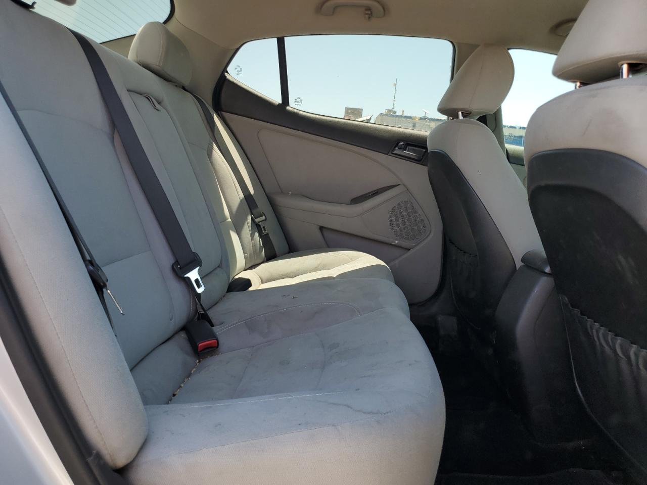 2013 Kia Optima - Image 10