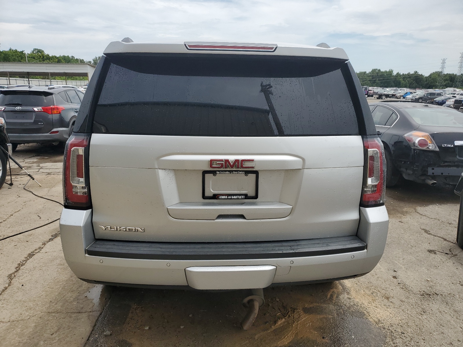 1GKS2BKC3HR403858 2017 GMC Yukon Slt