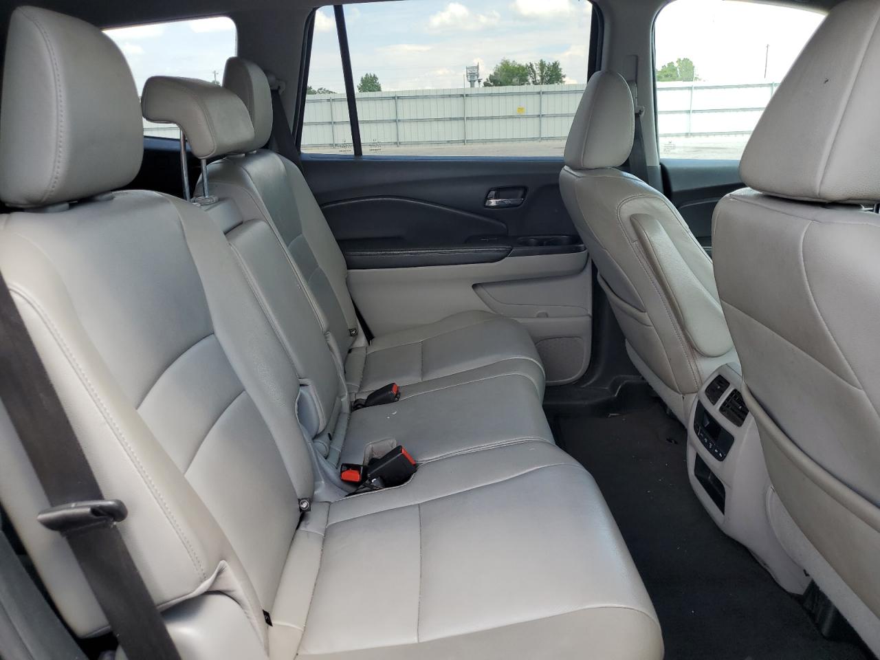 2016 Honda Pilot Exl VIN: 5FNYF6H53GB070513 Lot: 61817584