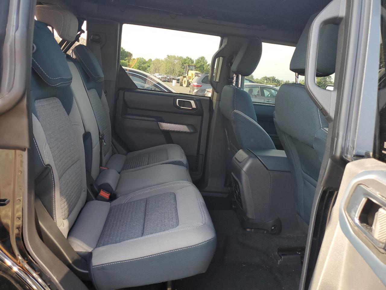 2023 Ford Bronco Base VIN: 1FMDE5BH8PLB30082 Lot: 64949034