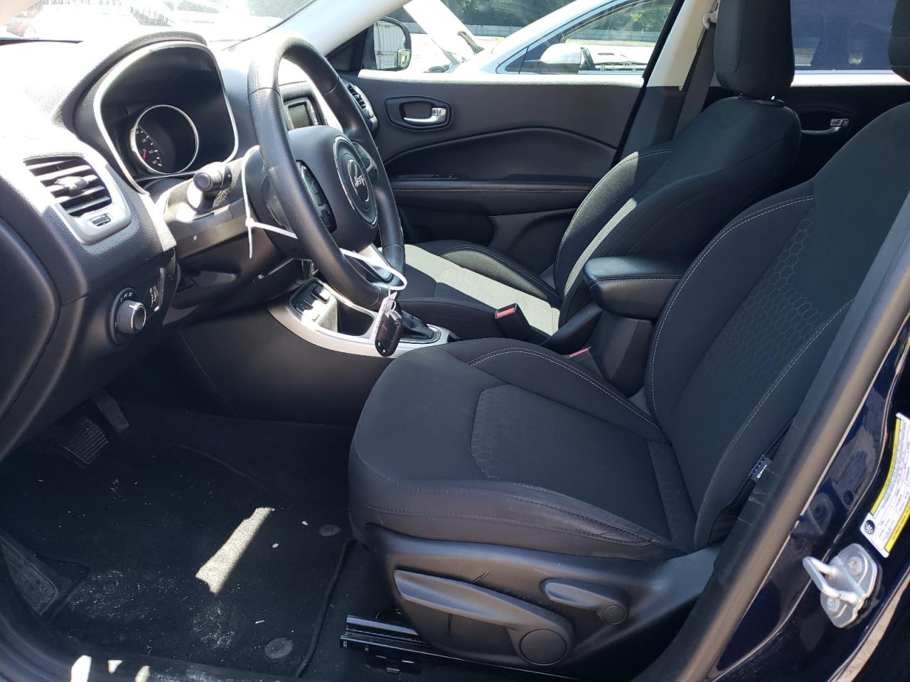 2018 Jeep Compass Sport VIN: 3C4NJCAB2JT345345 Lot: 61326164