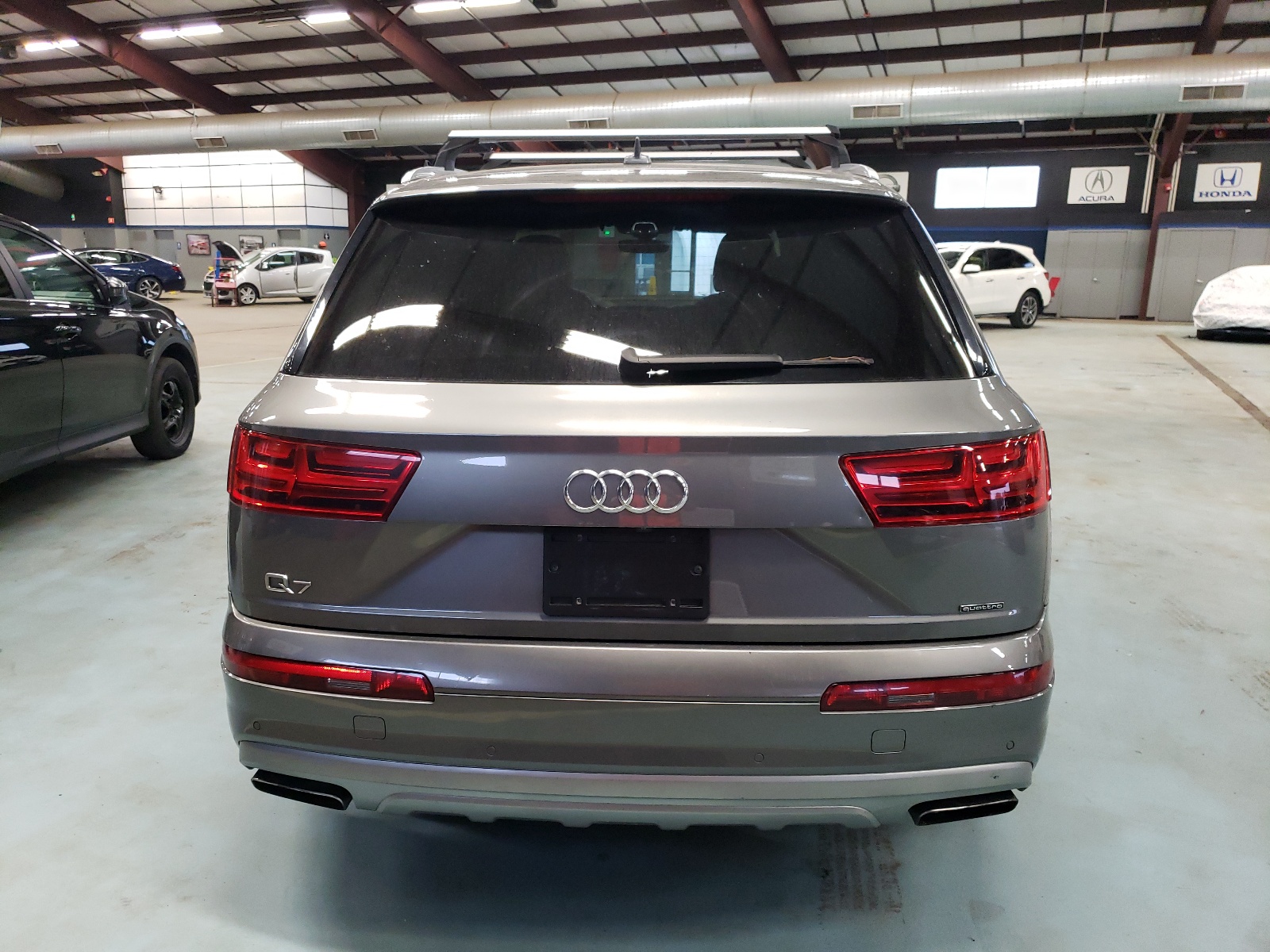 WA1LHAF77HD046424 2017 Audi Q7 Premium Plus