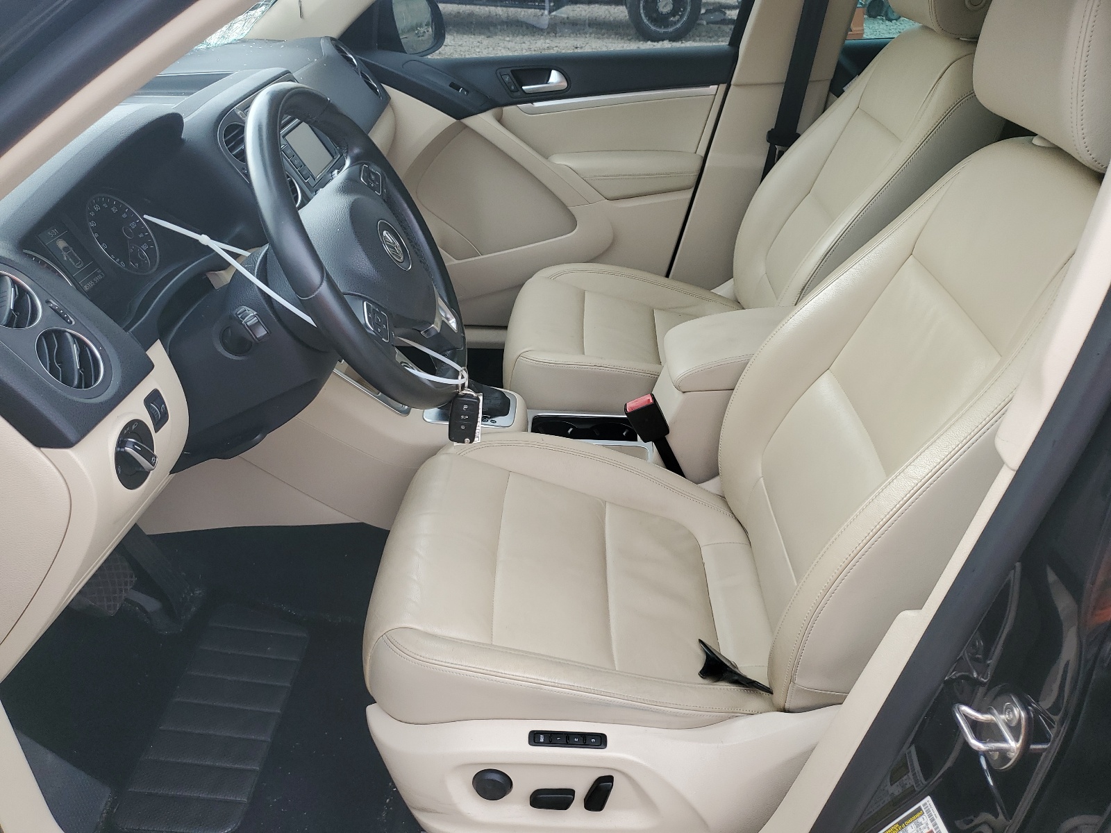 WVGAV3AX9DW568992 2013 Volkswagen Tiguan S