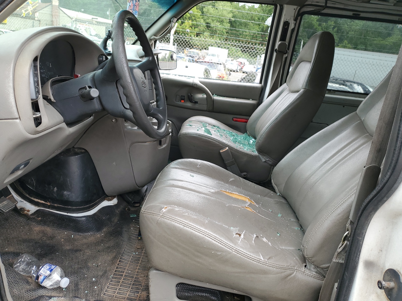 1GCDL19W6XB174840 1999 Chevrolet Astro