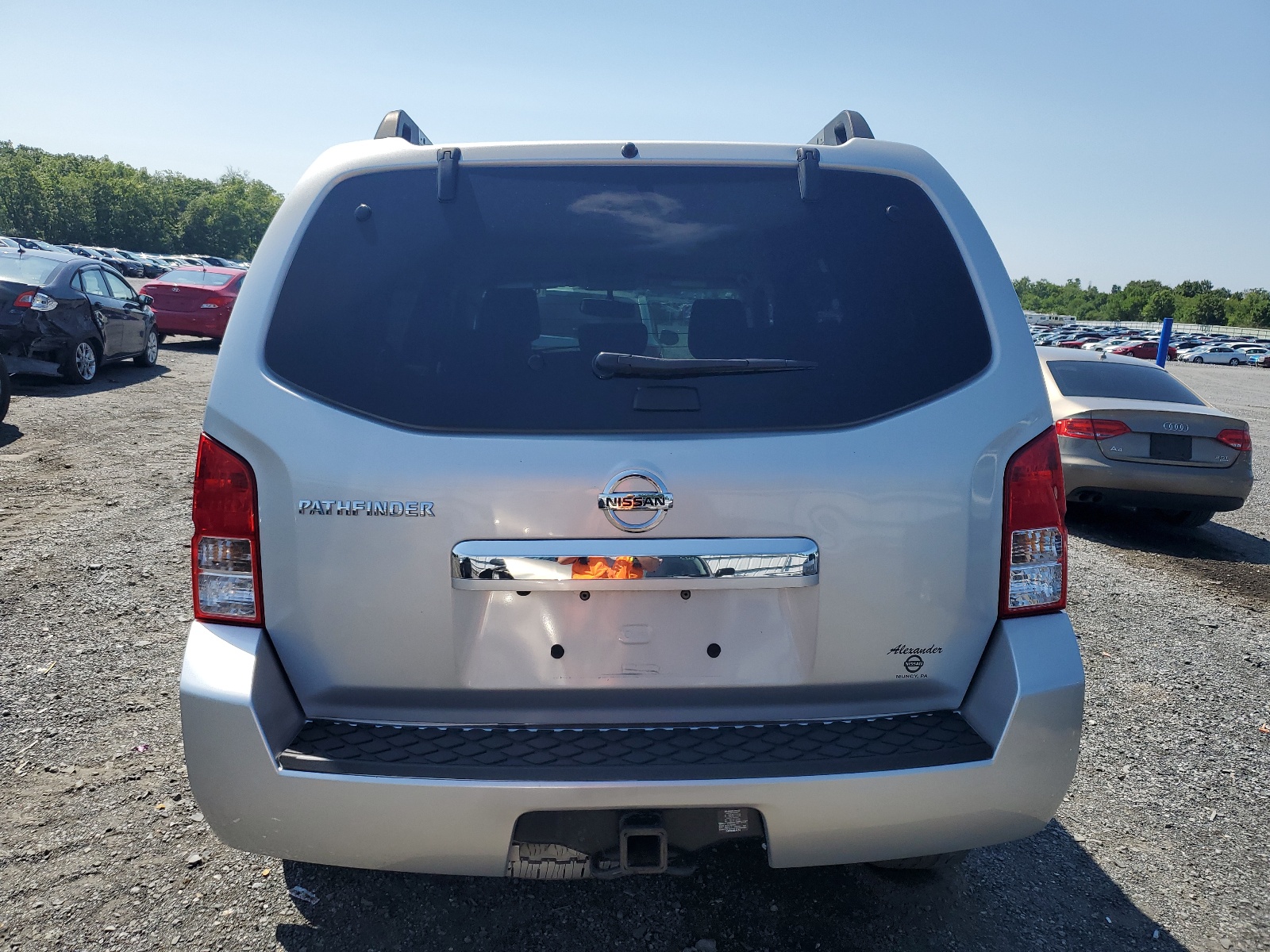 5N1AR1NB7BC633733 2011 Nissan Pathfinder S