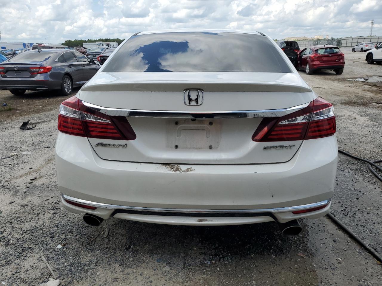 2016 Honda Accord Sport VIN: 1HGCR2F56GA052031 Lot: 62455874