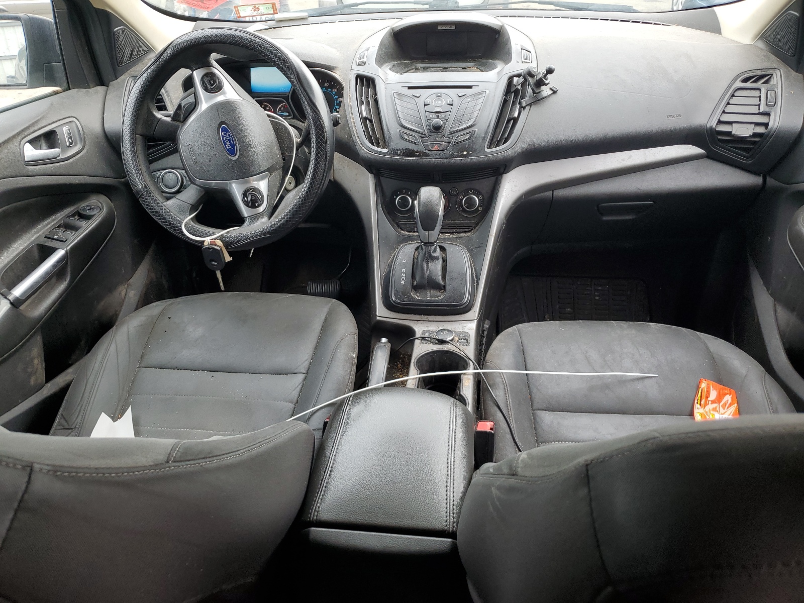 1FMCU0G9XGUC04387 2016 Ford Escape Se