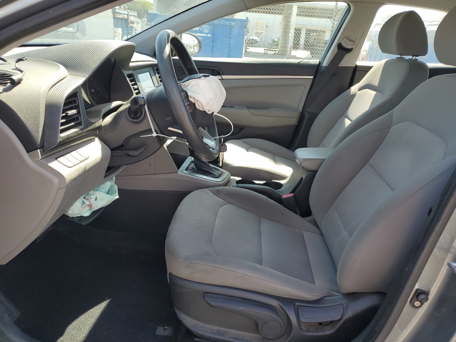 KMHD74LF1KU810524 2019 Hyundai Elantra Se