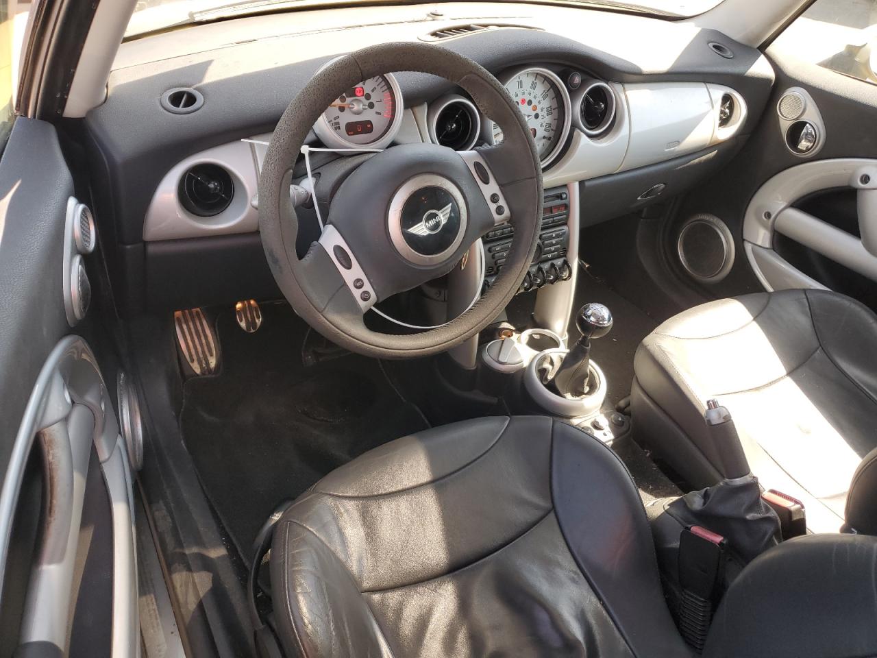 2004 Mini Cooper S VIN: WMWRE33464TD84251 Lot: 62352534