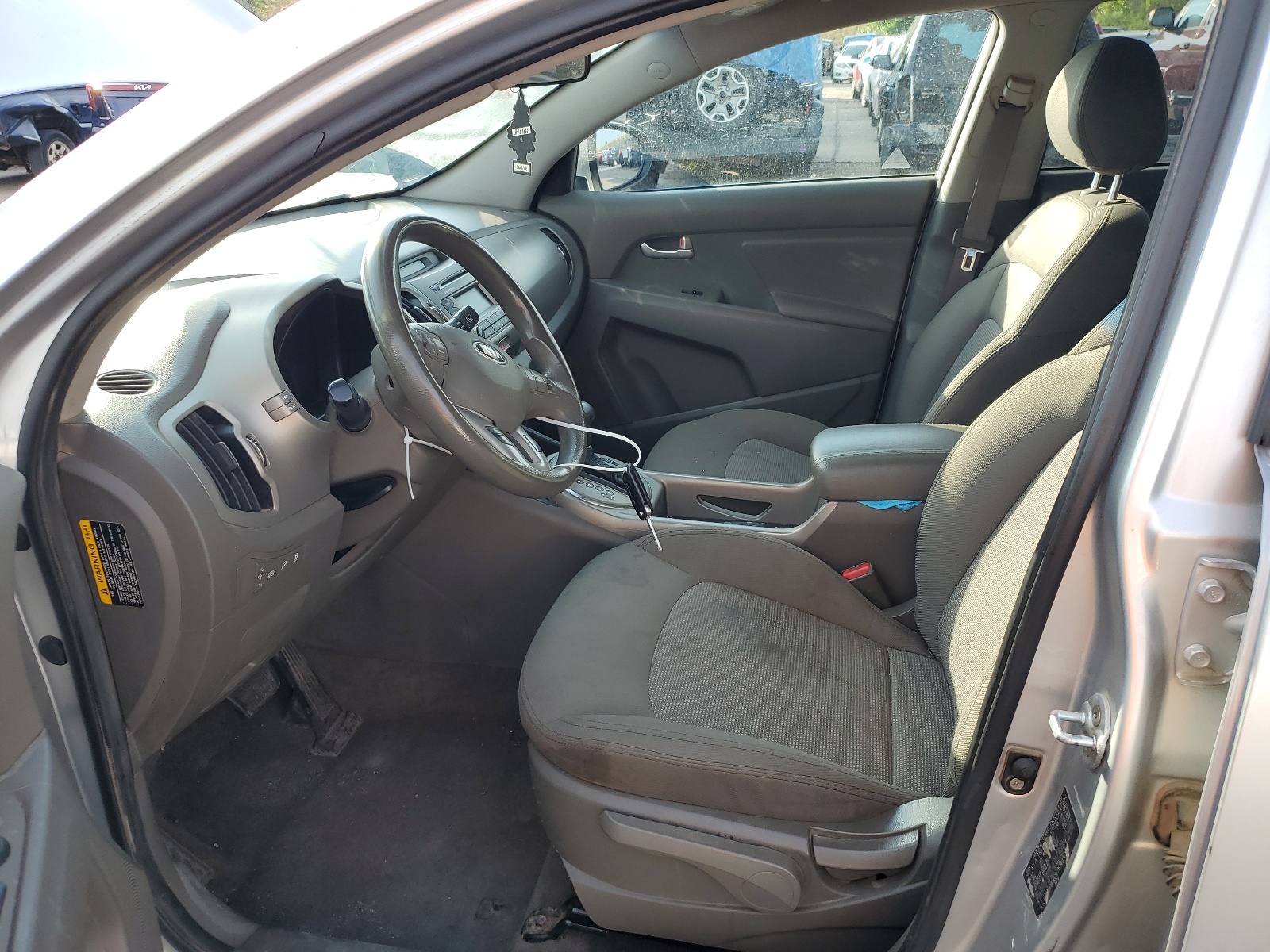 KNDPBCAC9F7674070 2015 Kia Sportage Lx