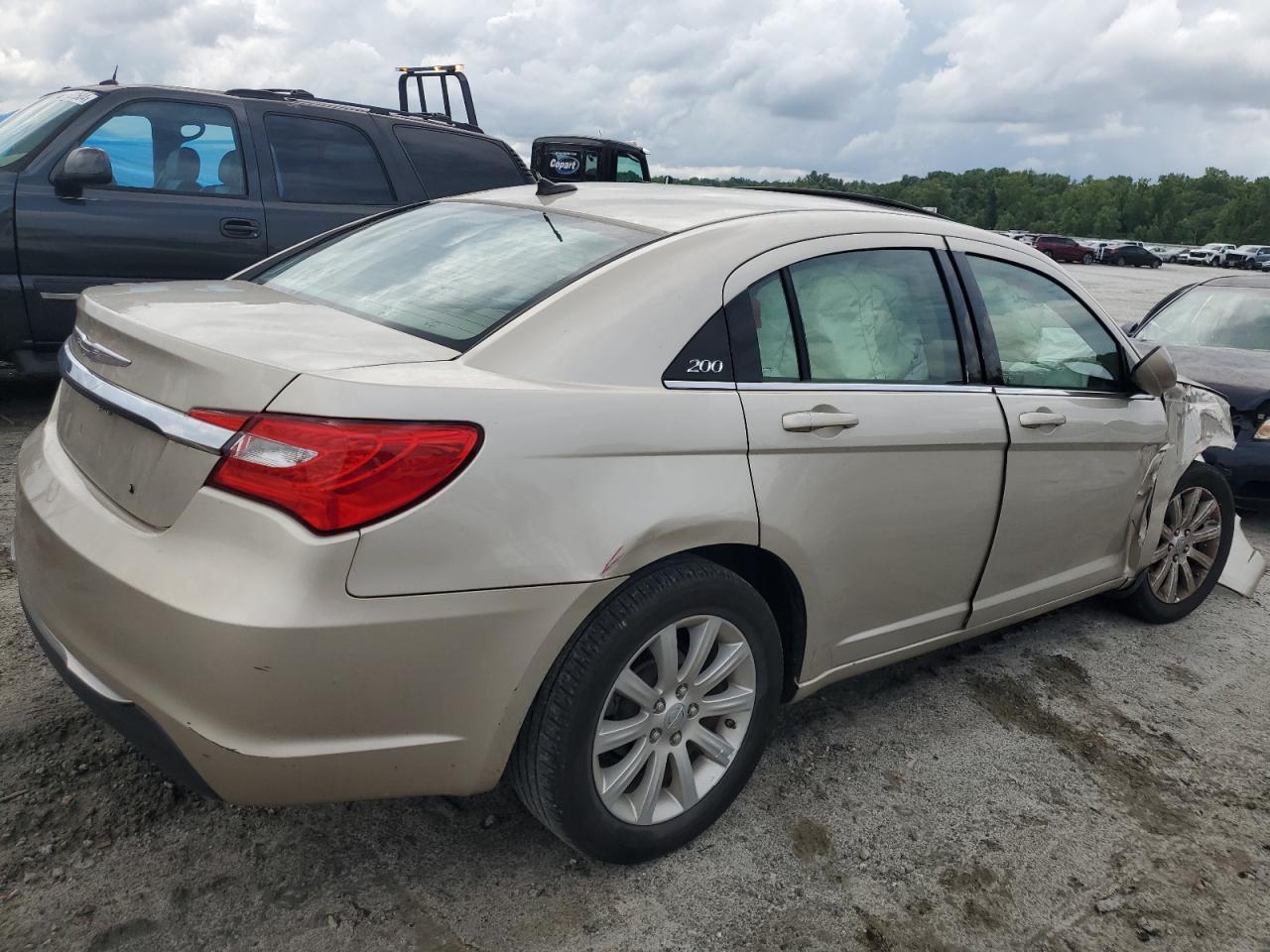 2013 Chrysler 200 - Image 3