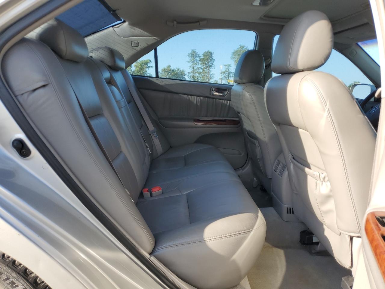 2004 Toyota Camry Le VIN: 4T1BF30K04U576661 Lot: 62947344