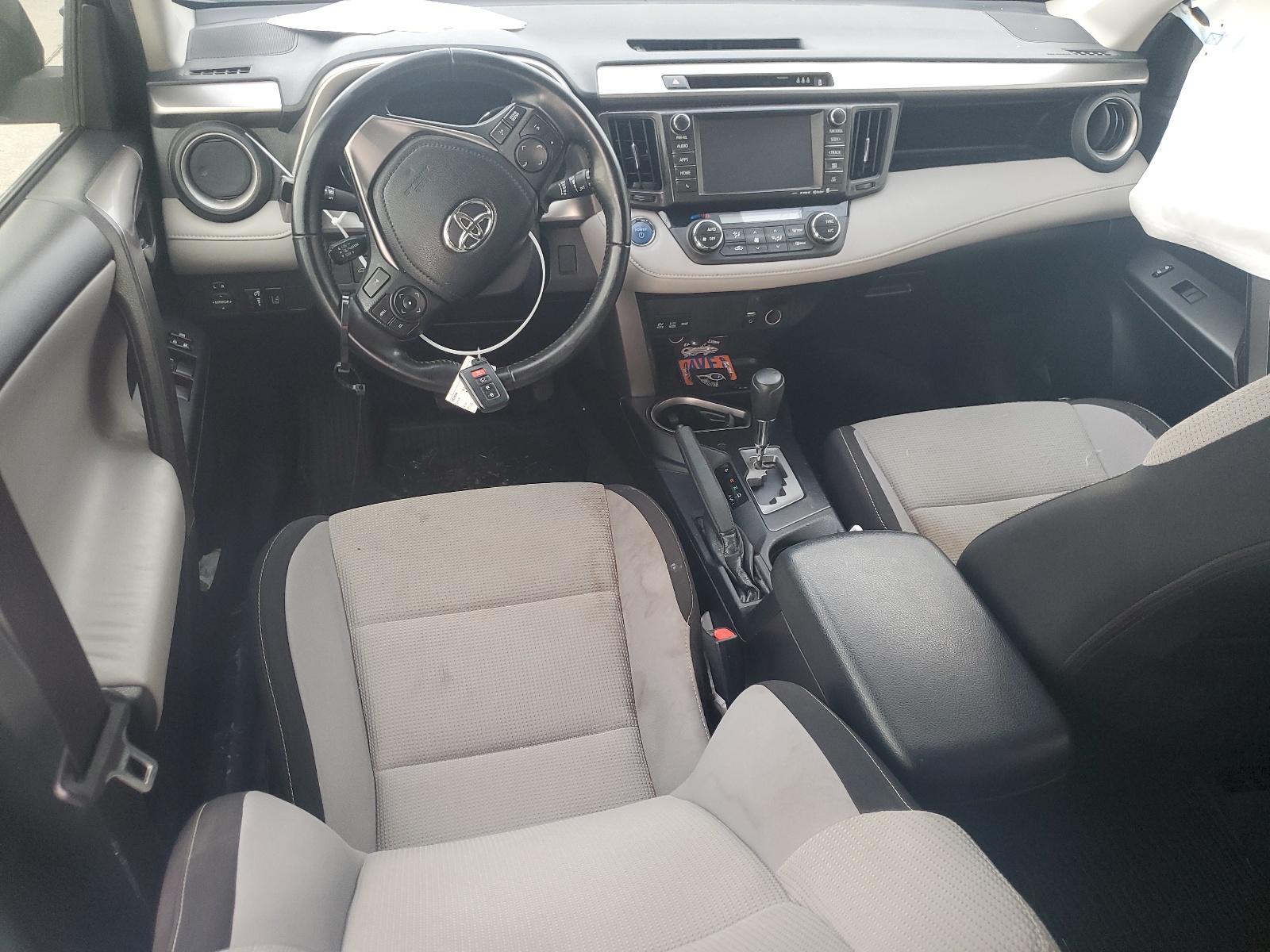 JTMRJREV9HD114547 2017 Toyota Rav4 Hv Le