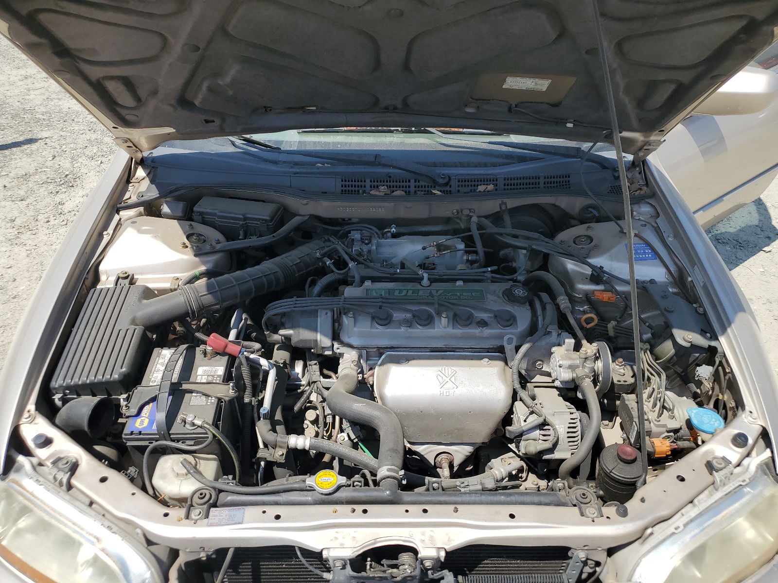 1HGCG6670YA036066 2000 Honda Accord Ex