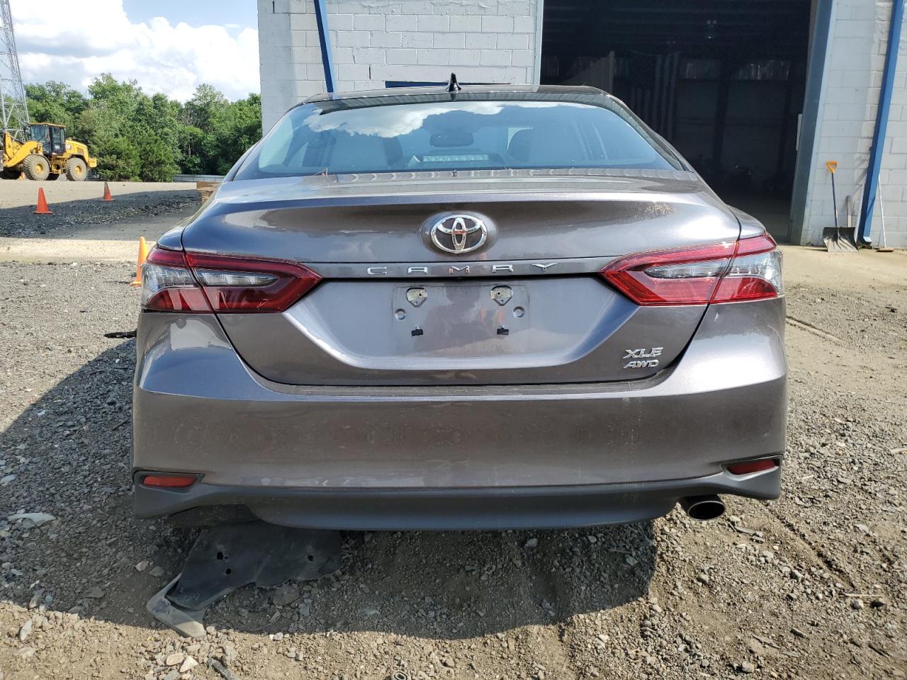 4T1F11BK7NU065547 2022 Toyota Camry Xle