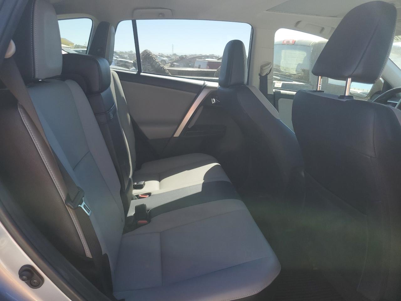 2018 Toyota Rav4 Hv Limited VIN: JTMDJREV5JD185311 Lot: 64107254