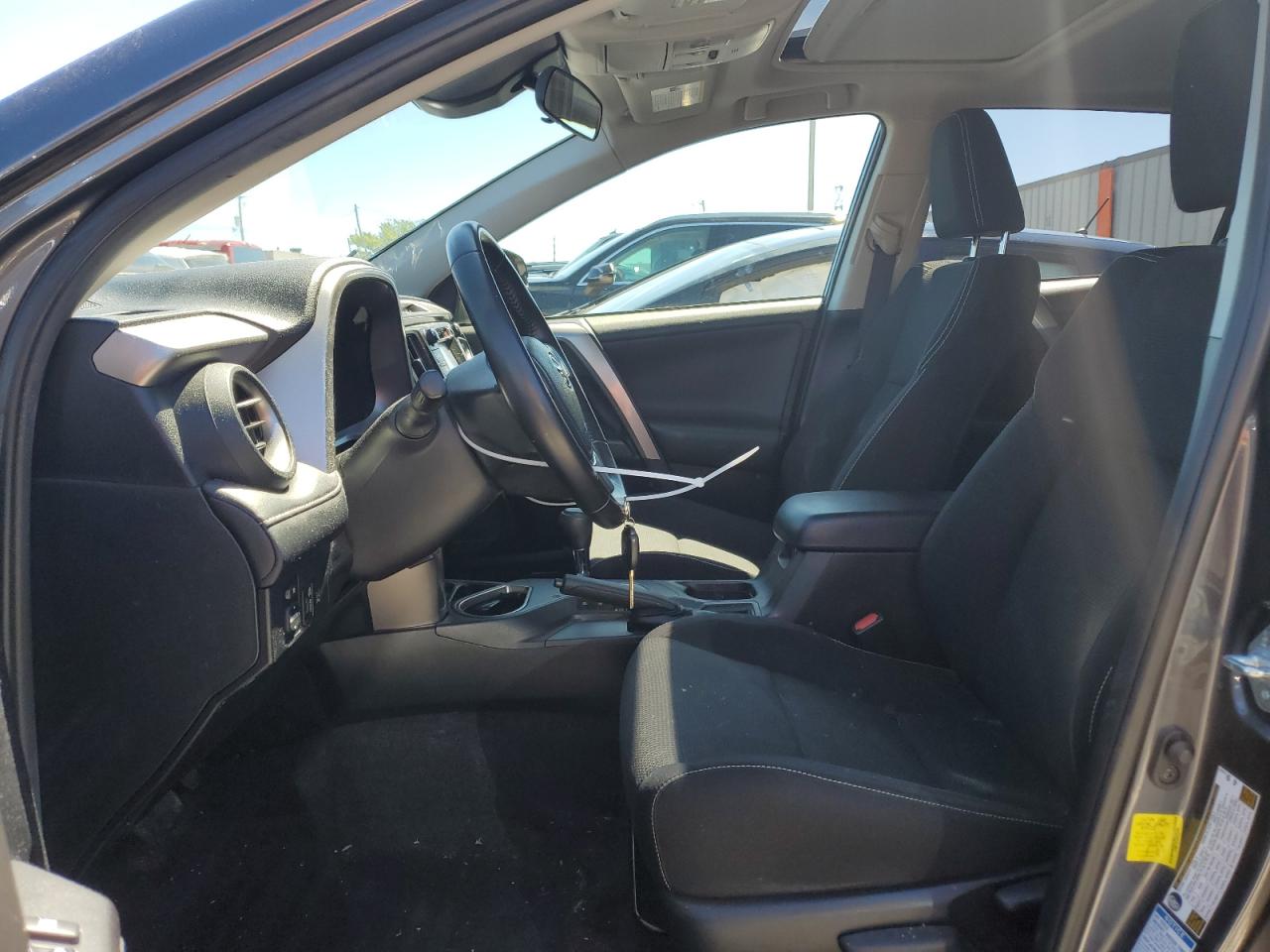 2017 Toyota Rav4 Xle VIN: JTMRFREV0HD202436 Lot: 61319574