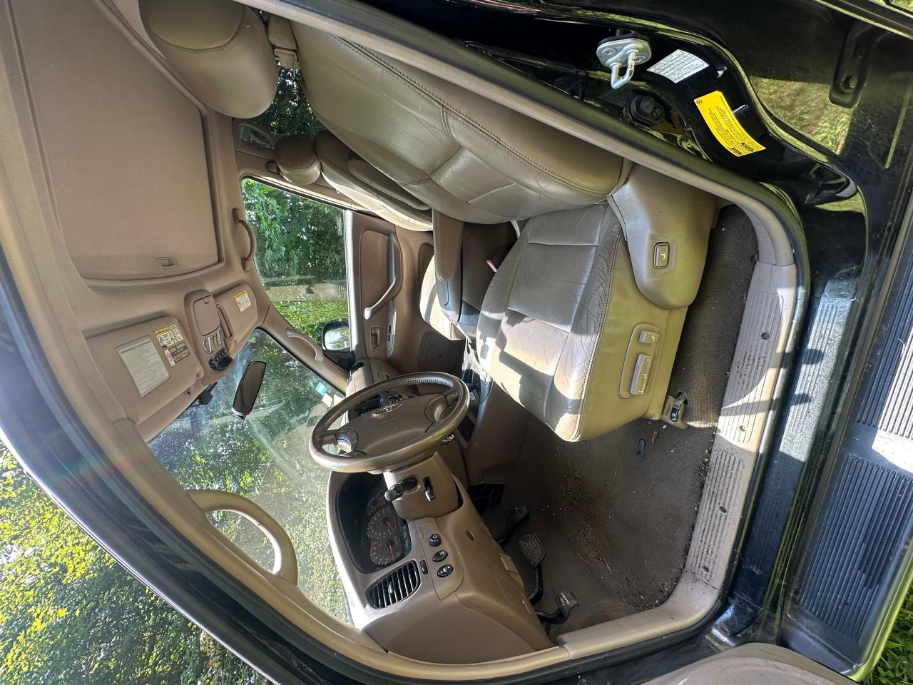 2004 Toyota Sequoia Sr5 VIN: 5TDBT44A24S213979 Lot: 64372744