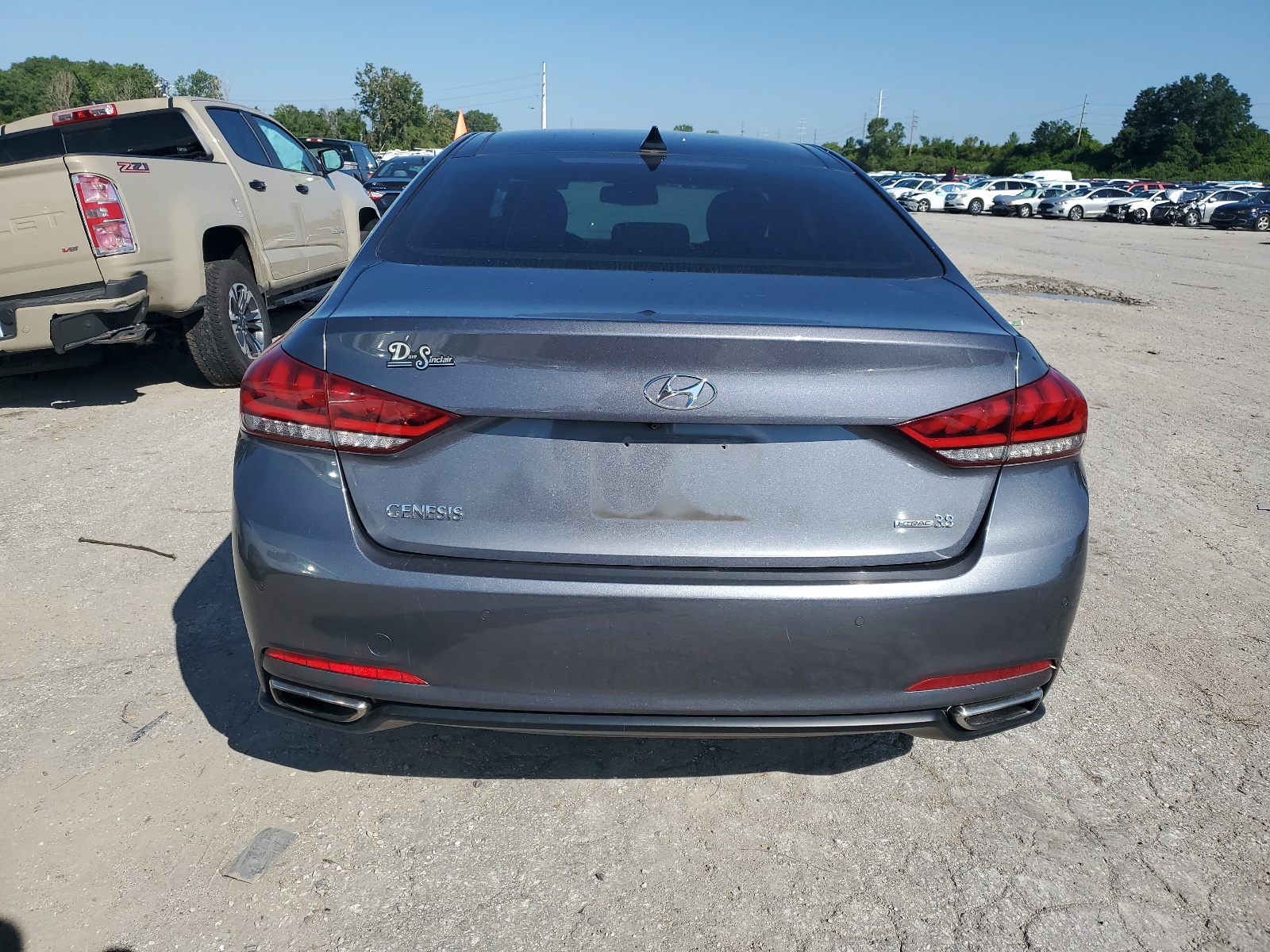 KMHGN4JE0FU057197 2015 Hyundai Genesis 3.8L