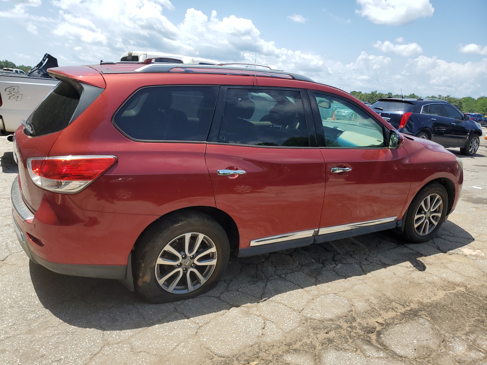 2014 Nissan Pathfinder S vin: 5N1AR2MN4EC641326