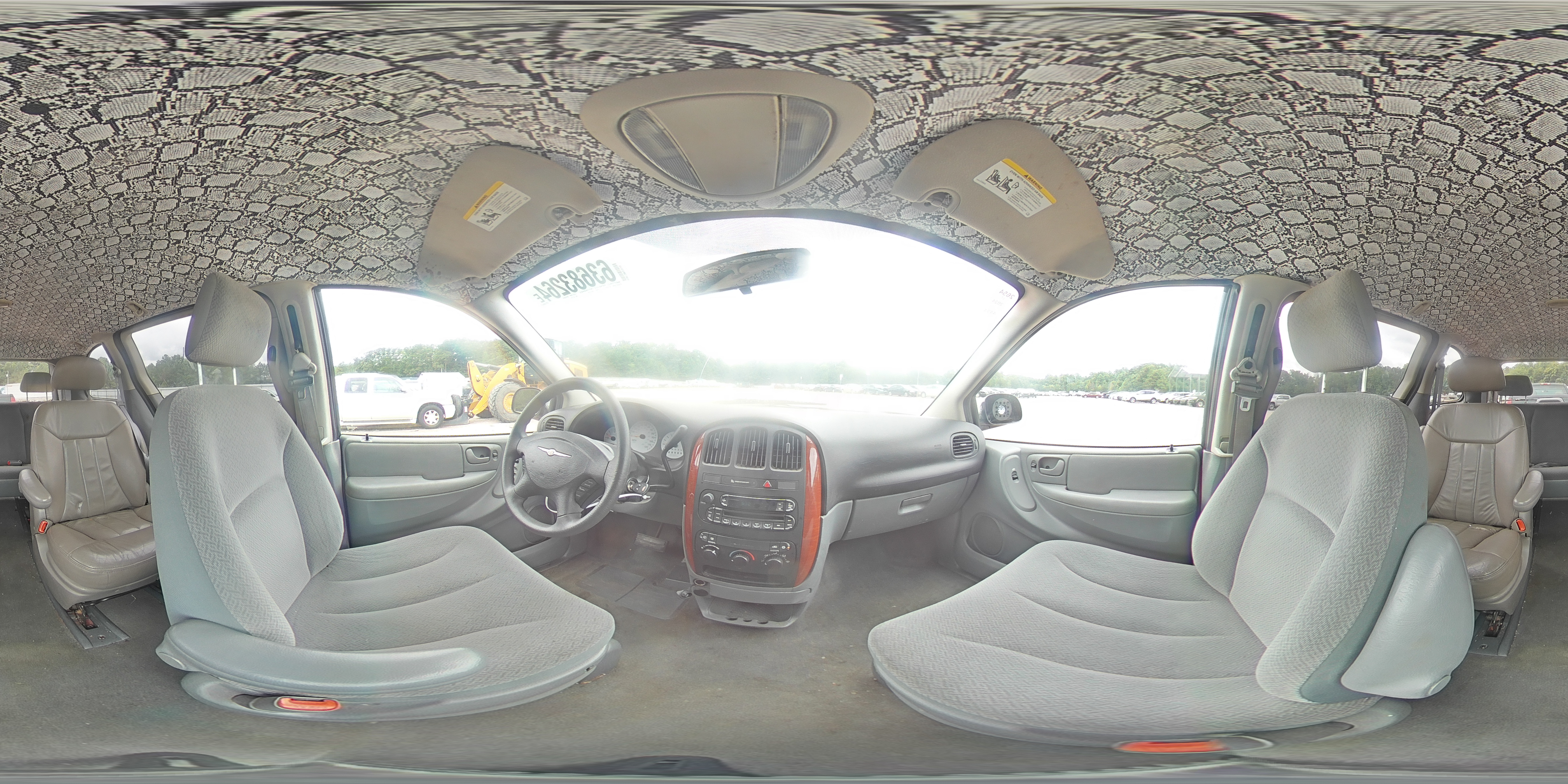 2005 Chrysler Town & Country VIN: 1C4GP45R95B417721 Lot: 63683264