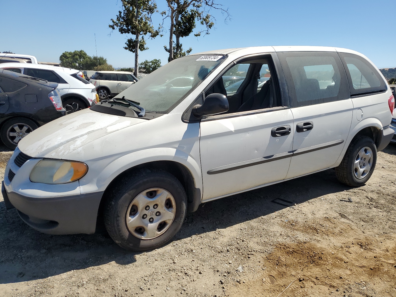 1B4GP25B22B558825 2002 Dodge Caravan Se