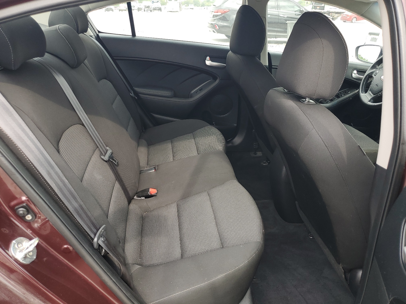 3KPFK4A74HE044853 2017 Kia Forte Lx