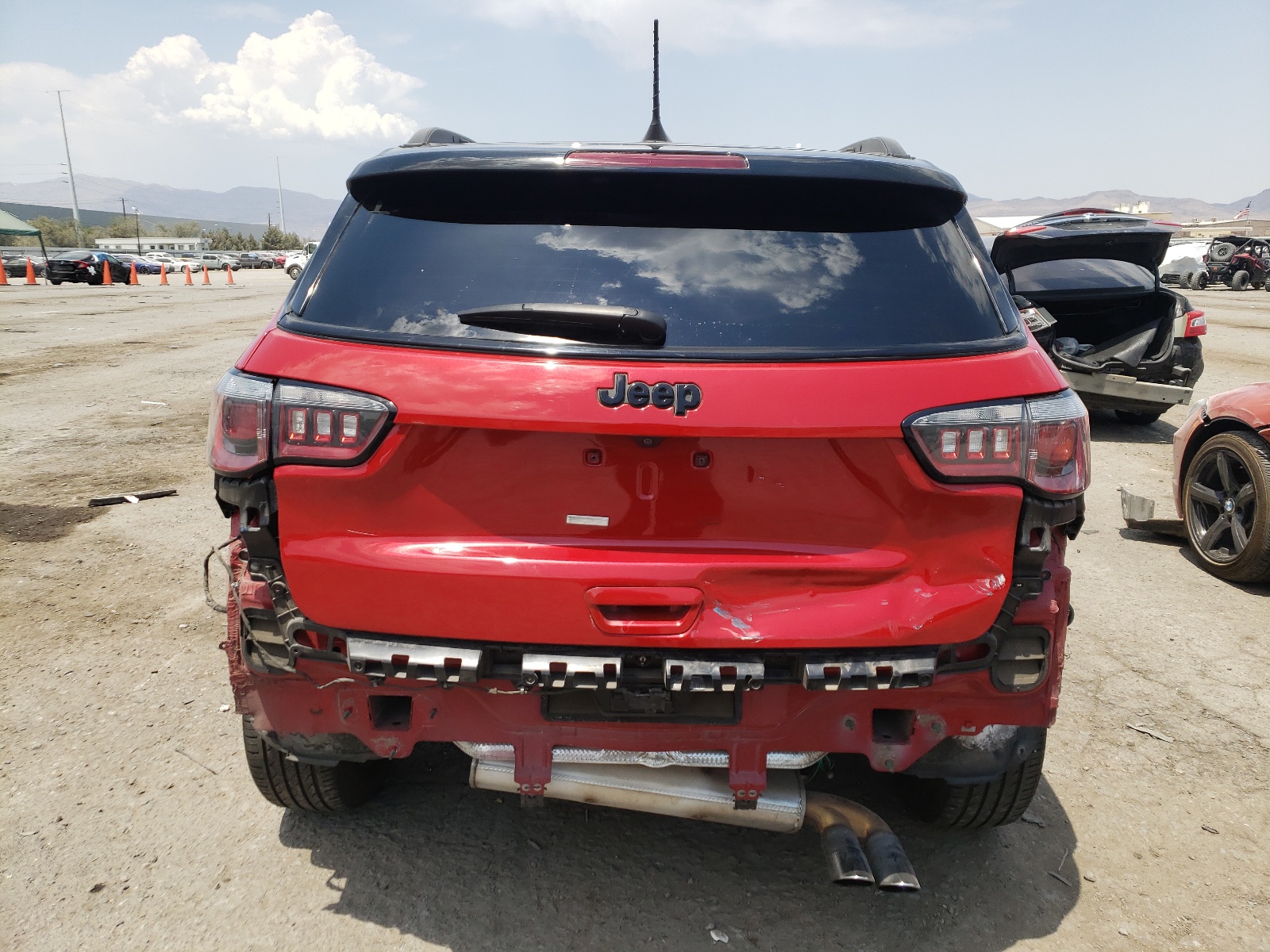 3C4NJCBB2JT486687 2018 Jeep Compass Latitude