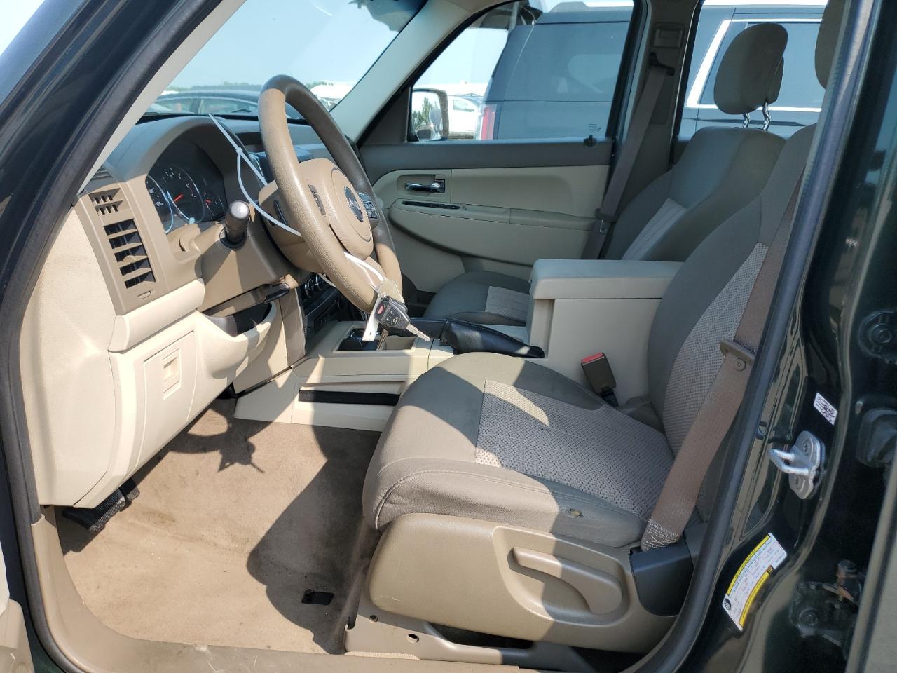 2011 Jeep Liberty (North America) - Image 7