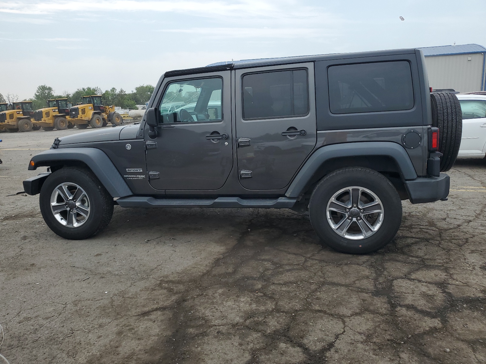 1C4BJWDG7JL822956 2018 Jeep Wrangler Unlimited Sport