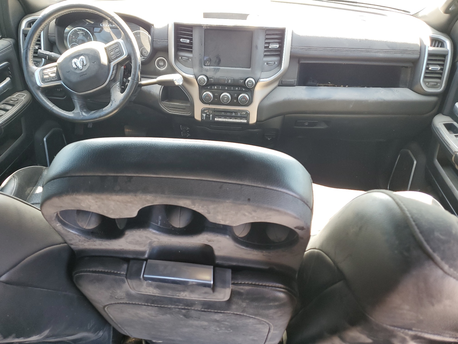 3C63RPJL8KG667876 2019 Ram 3500 Laramie