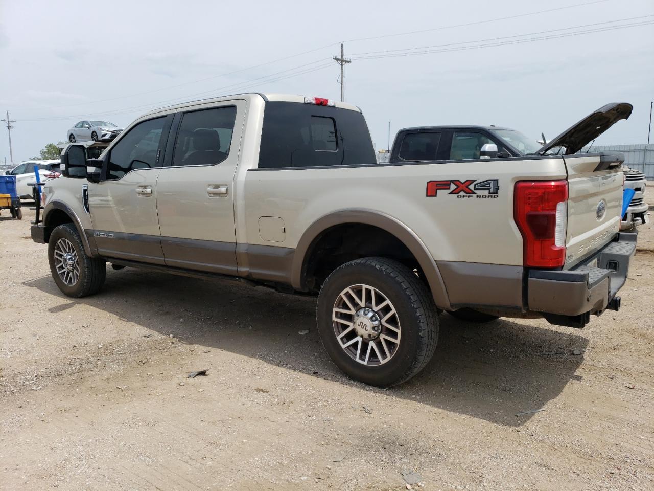 1FT7W2BT5JEB68625 2018 FORD F250 - Image 2