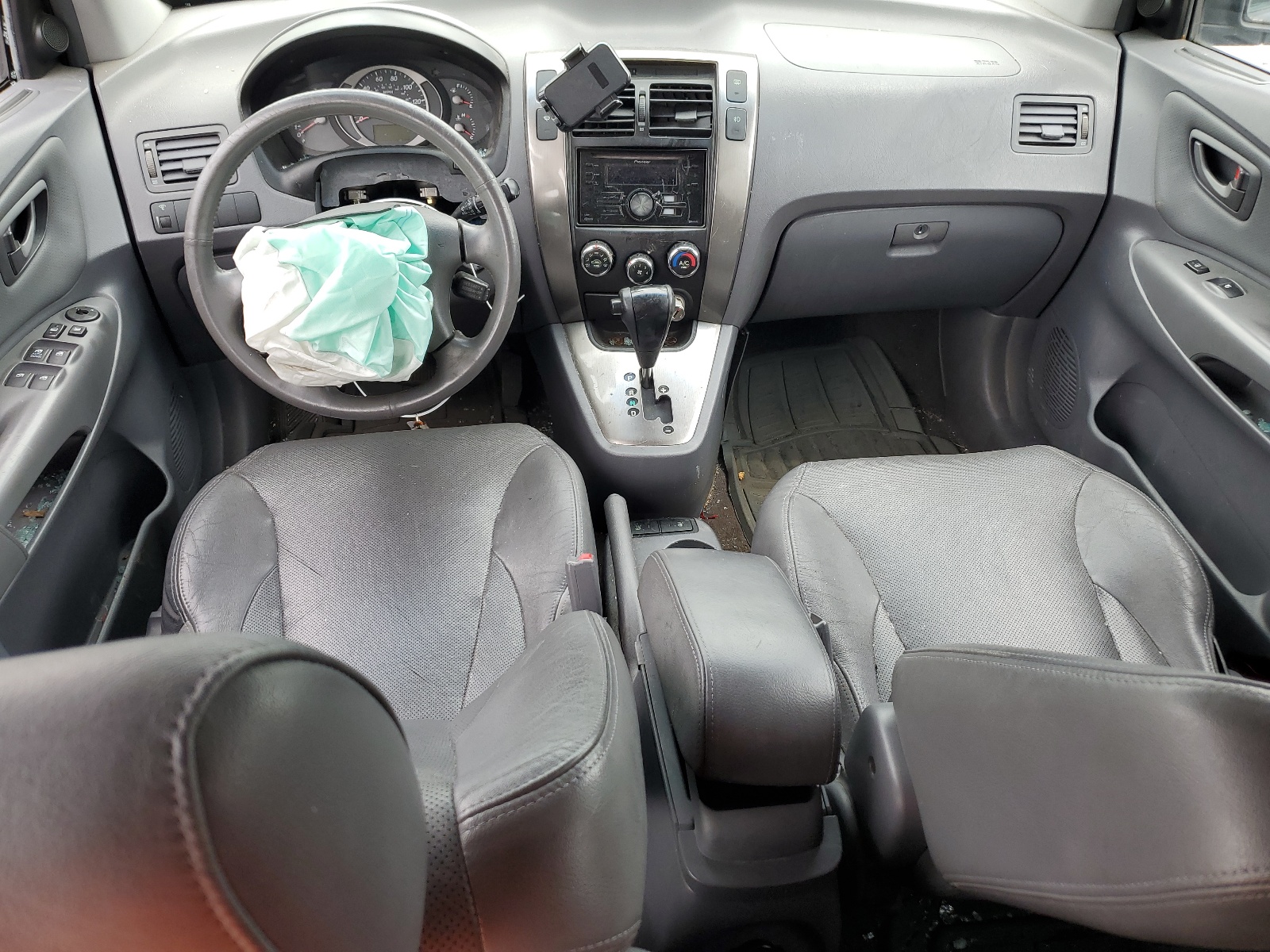 KM8JN12D35U129082 2005 Hyundai Tucson Gls