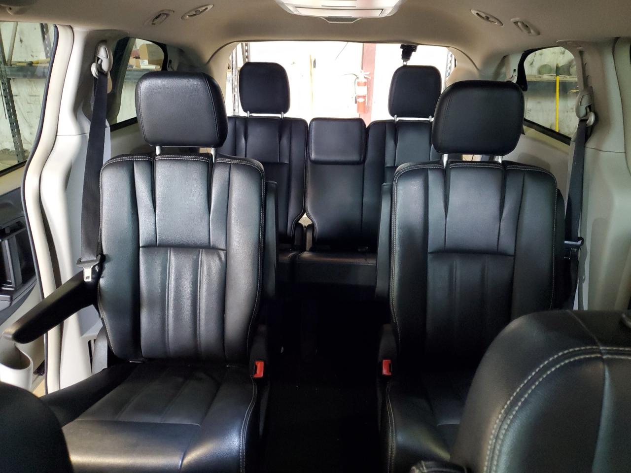 2015 Chrysler Town & Country Touring VIN: 2C4RC1BG6FR552955 Lot: 61618884