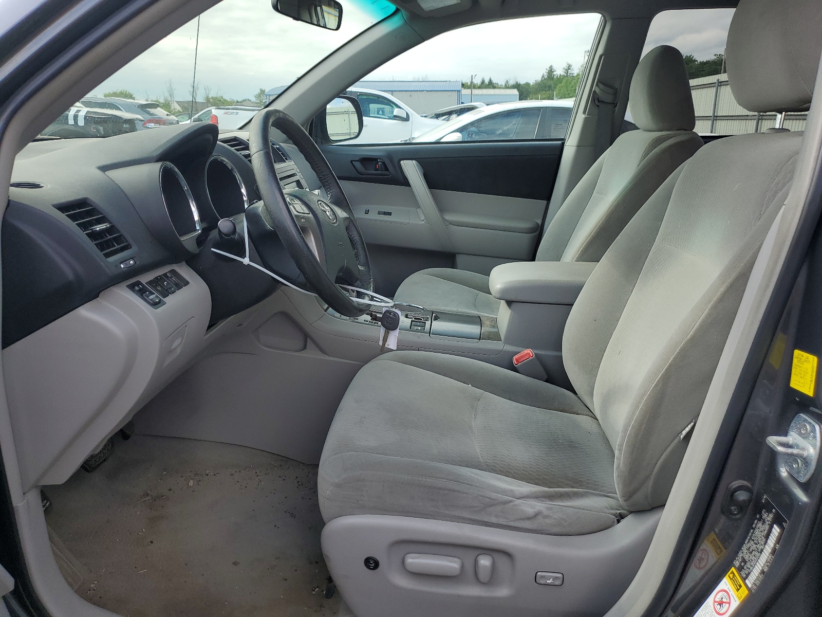 5TDBK3EH2AS034703 2010 Toyota Highlander