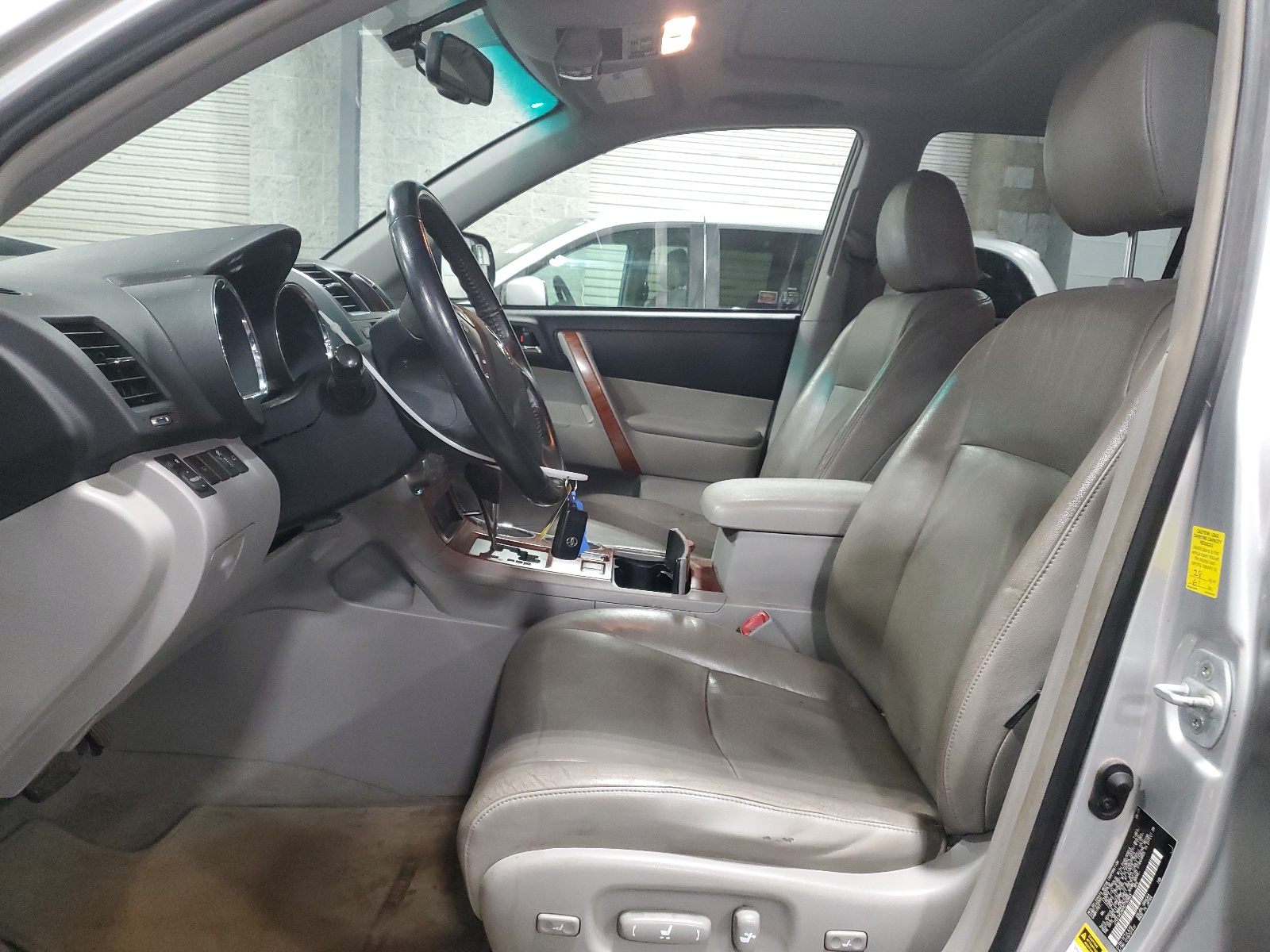 JTEES42A692150883 2009 Toyota Highlander Limited