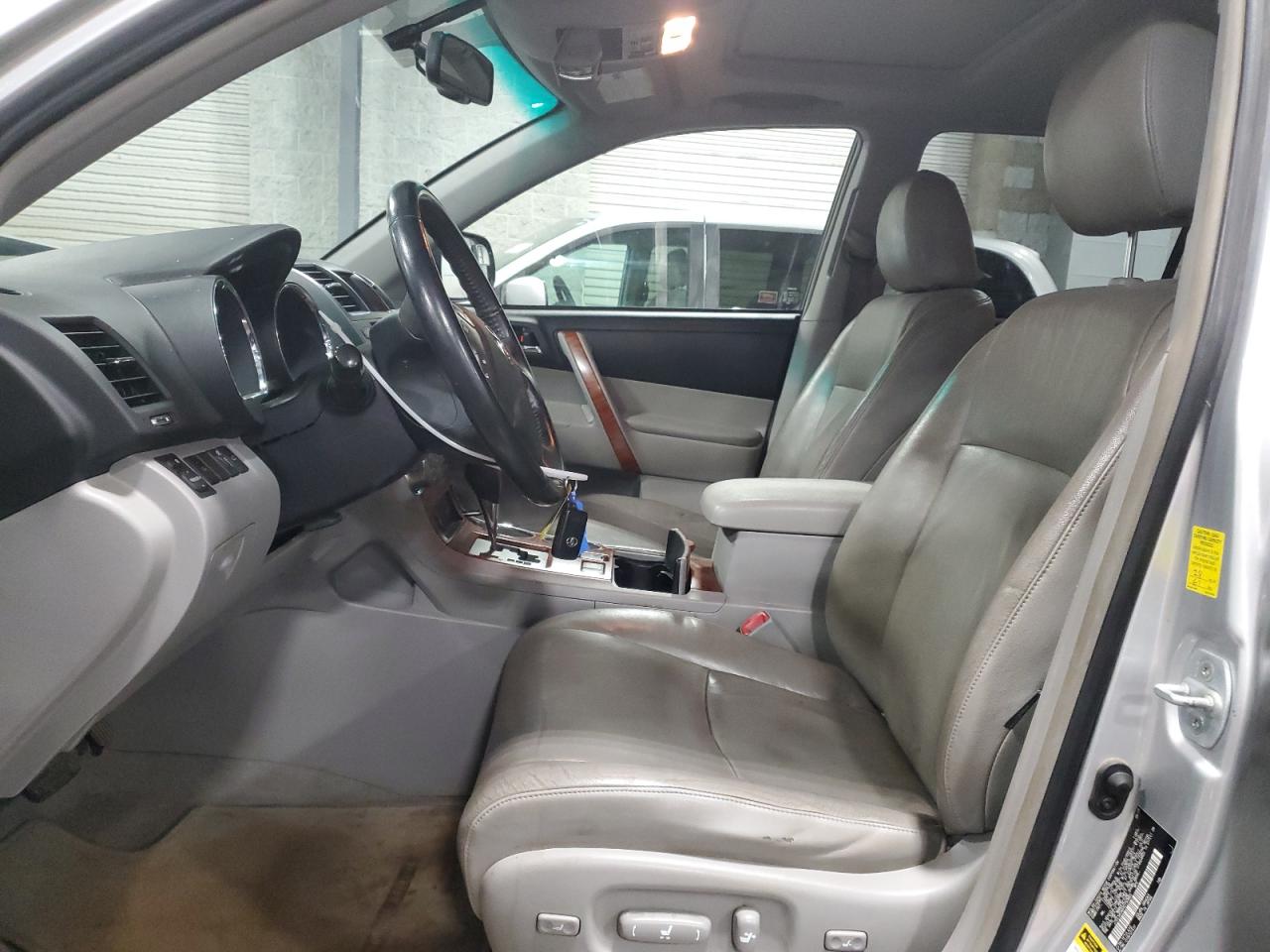 2009 Toyota Highlander Limited VIN: JTEES42A692150883 Lot: 63799164