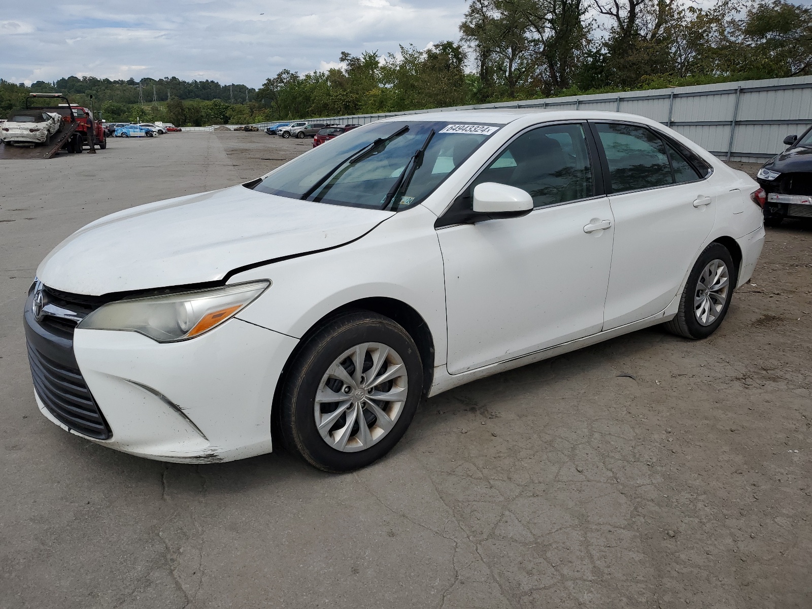 2016 Toyota Camry Le vin: 4T4BF1FK6GR584771