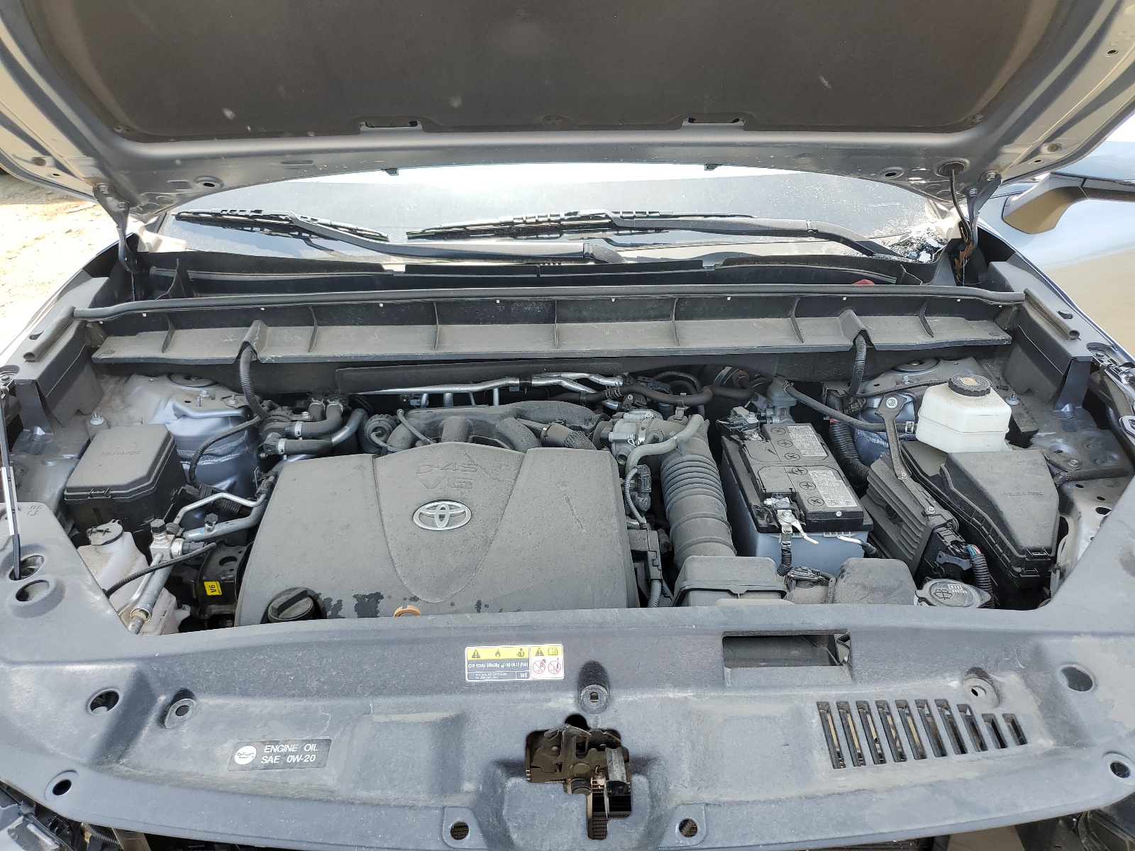 5TDHZRBH6MS073750 2021 Toyota Highlander Xle