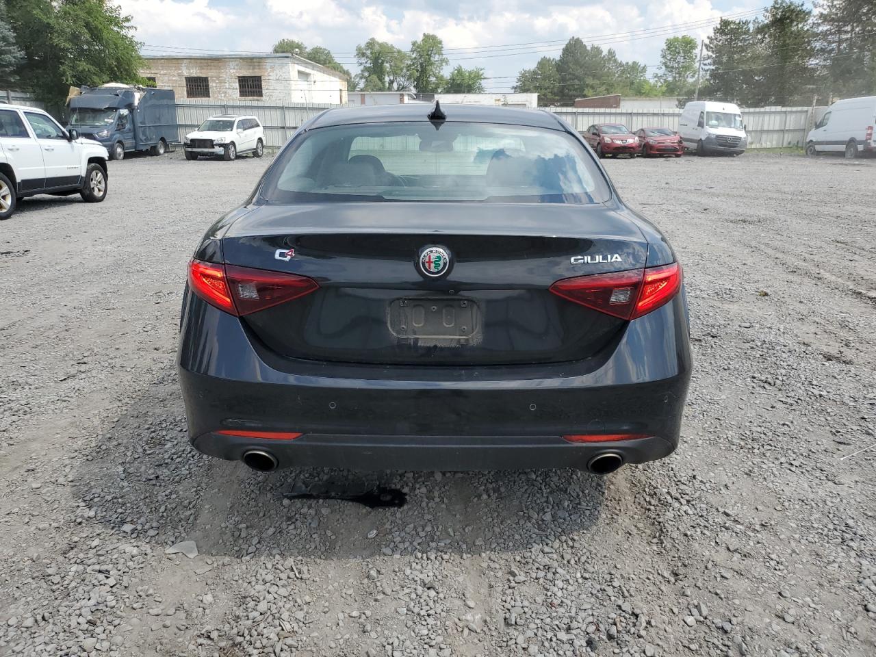 2017 Alfa Romeo Giulia Q4 VIN: ZARFAEDN9H7552437 Lot: 62516244