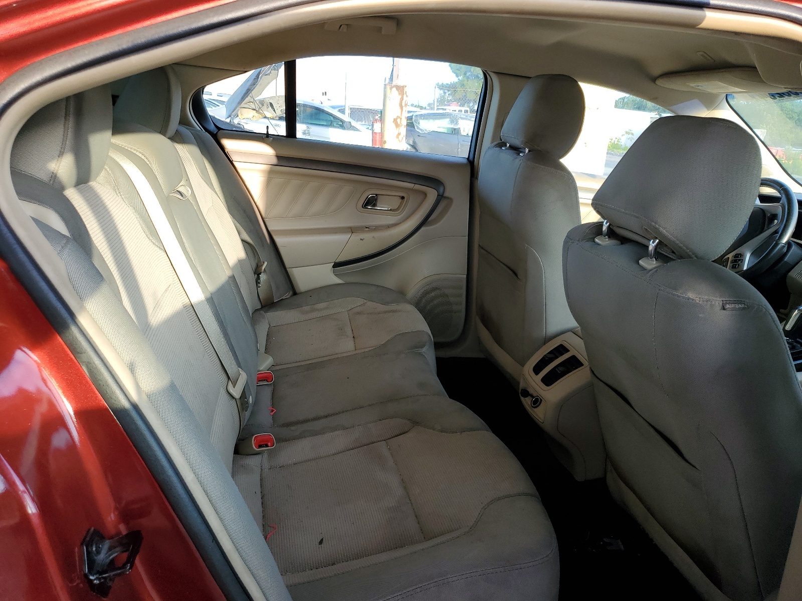 1FAHP2H8XEG142140 2014 Ford Taurus Sel